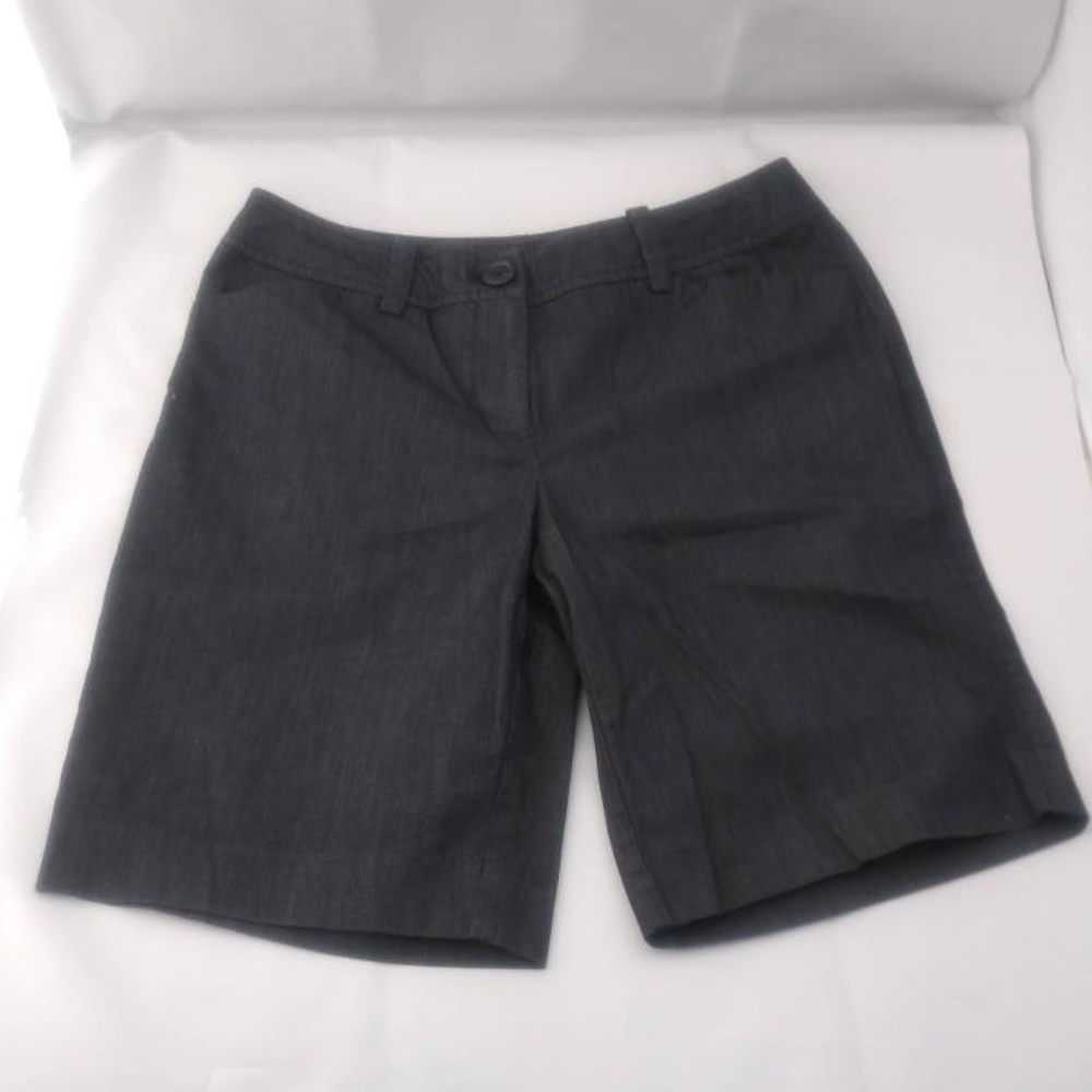 Ann Taylor Petite Curvy Shorts Size 0P